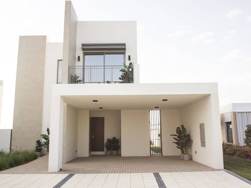 BRAND NEW Independent villa facing the golf course