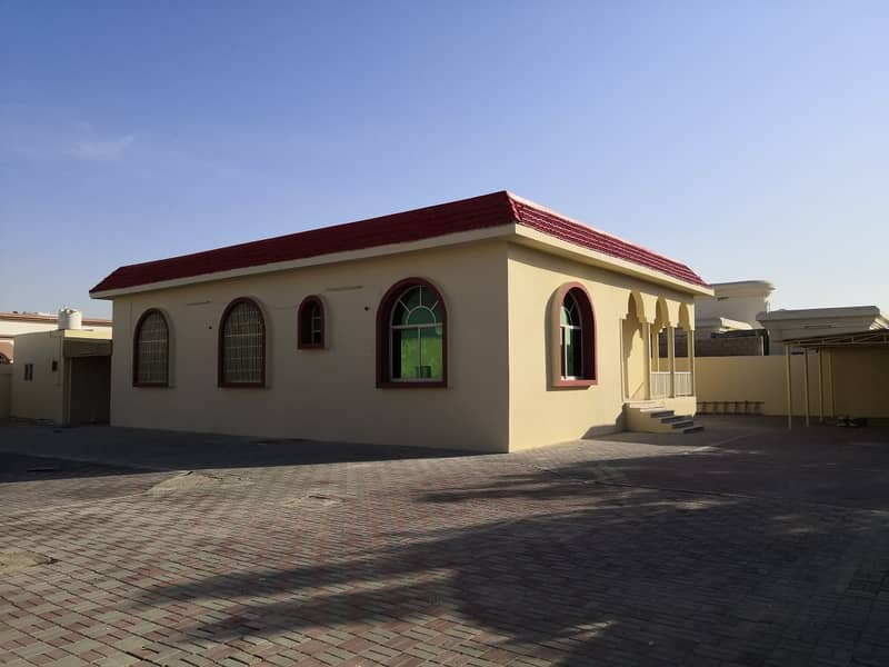 Single story 4 bedroom hall villa for Sale in Al Ramlah, Umm Al Quwain Single story 4 bedroom hall villa for Sale in Al Ramlah, Umm Al Quwain