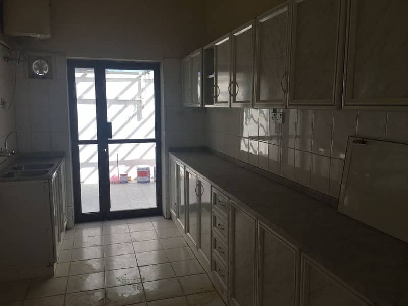 Fascinating Deal Very Spacious Amazing 3 bedrooms villa with all facilities in 55k 12chqs for rent