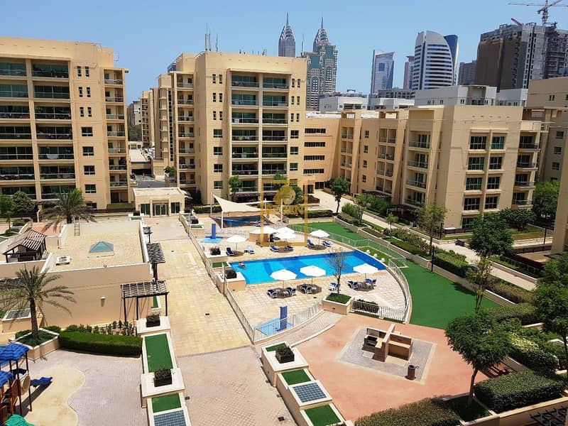  spacious high floor apartment in Al Thayyal  The Greens