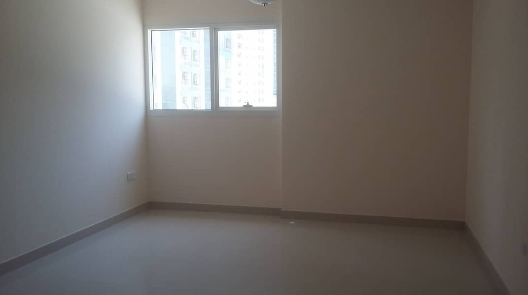 شقة في النهدة 1 غرف 30000 درهم - 4655045