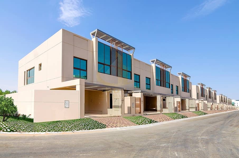 Middle Unit | Brand New | 4BR | Resale Middle Unit | Brand New | 4BR | Resale