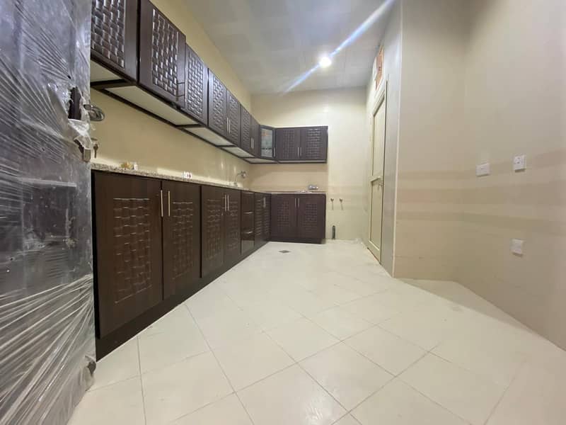 Квартира в Мохаммед Бин Зайед Сити, 2 cпальни, 65000 AED - 4594863