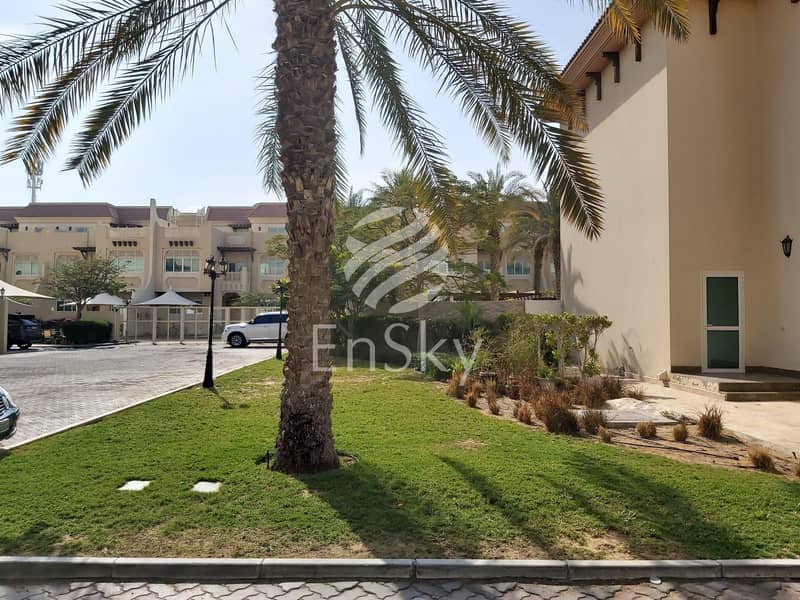 Modern Style Villa With All Facilities you need Modern Style Villa With All Facilities you need