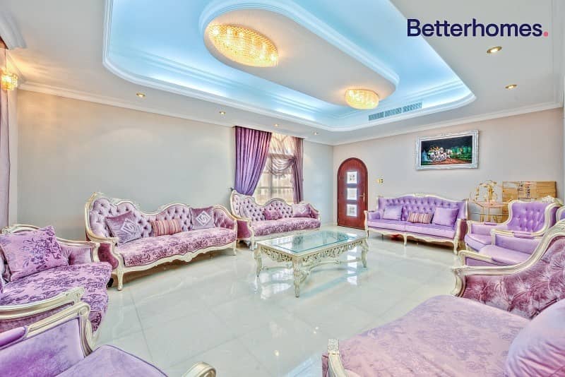 Family Home /7 bedrooms/GCC only