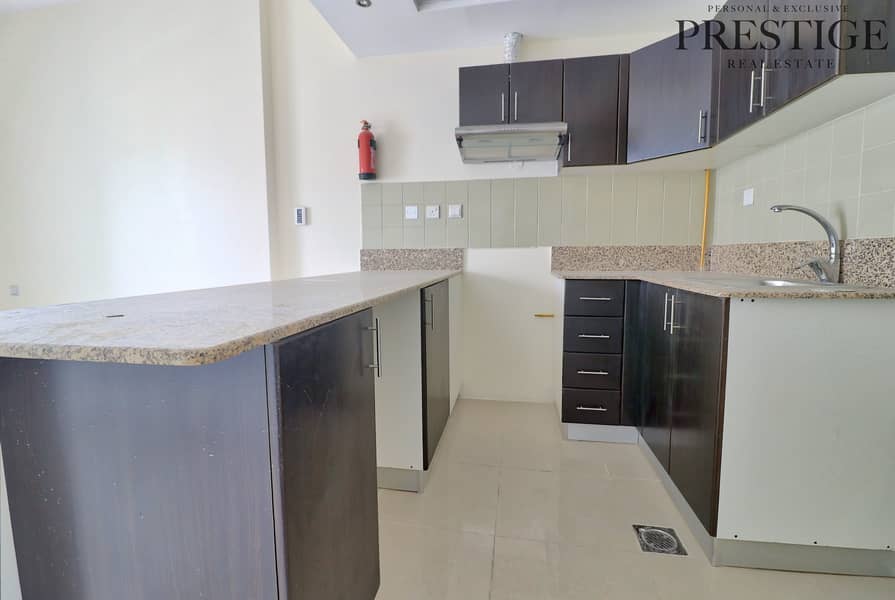 6 Studio | Red Residence | Sport s City | Canal area