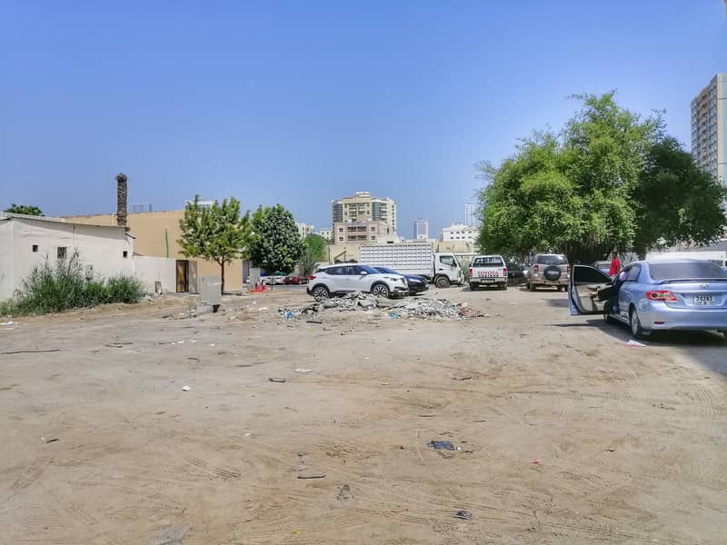 GROUND+6 PERMISSION!! SIKKA CORNER PLOT GROUND+6 PERMISSION!! SIKKA CORNER PLOT