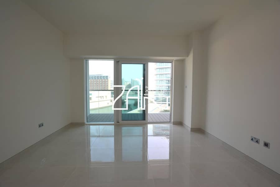 Sea View Large 1 BR Apt with Fantastic Facilities