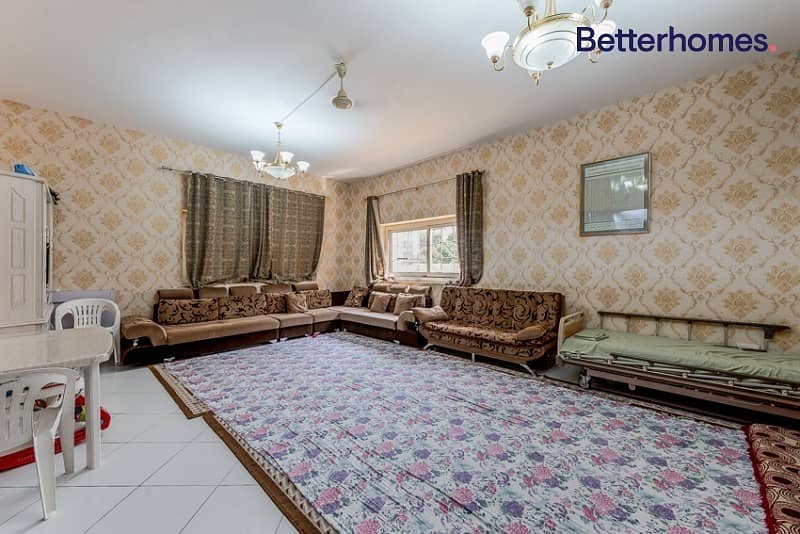 5Beds+Maid's+Molhaq|Near the Beach|Jumeirah