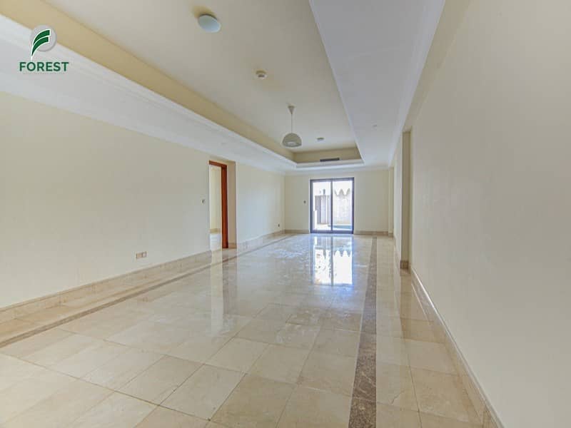 Spacious | 3BR Triplex | Sea View | Unfurnished Spacious | 3BR Triplex | Sea View | Unfurnished