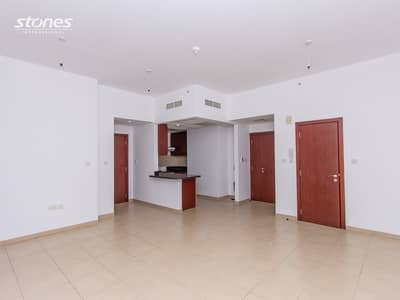 Bright and Spacious Apartment With Marina View