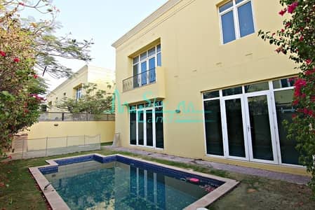 Spacious 4 Bed+Study With A Private Pool Spacious 4 Bed+Study With A Private Pool