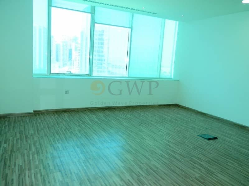 Super Bright Office|Glass Partitioned|1025 Sq.Ft.