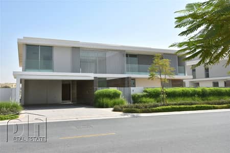 Stunning Downtown skyline and golf course views Stunning Downtown skyline and golf course views