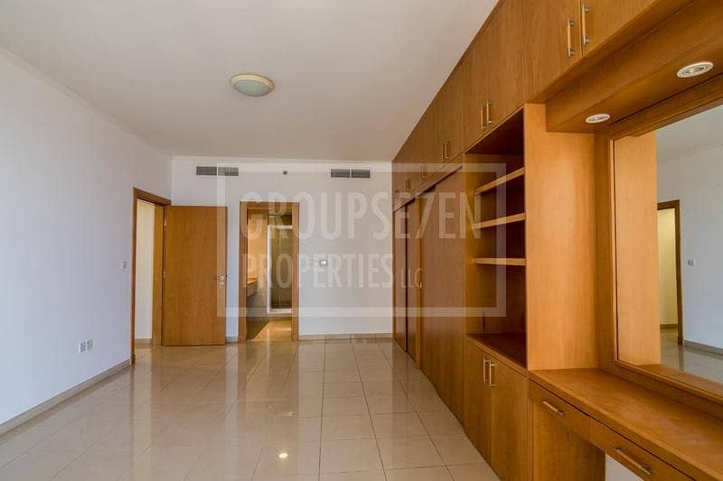 4 2 Bedroom Apartment for Rent in Fairmont Hotel