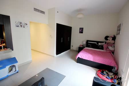 Available | Studio | Terrace | Lake View Available | Studio | Terrace | Lake View