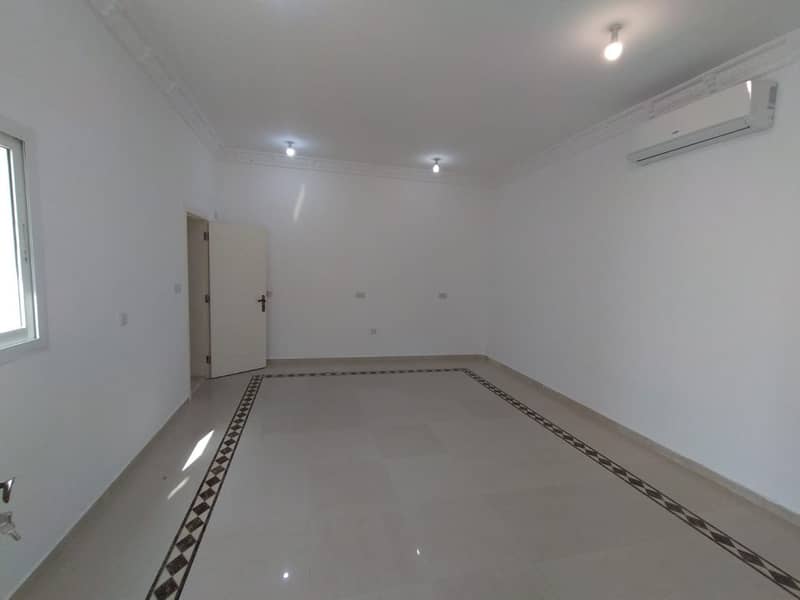 Квартира в Аль Шамха, 2 cпальни, 50000 AED - 4661126