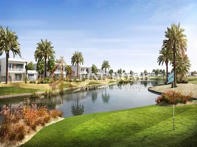 Luxury Townhouse 2BR On Nice View / Great Price Luxury Townhouse 2BR On Nice View / Great Price