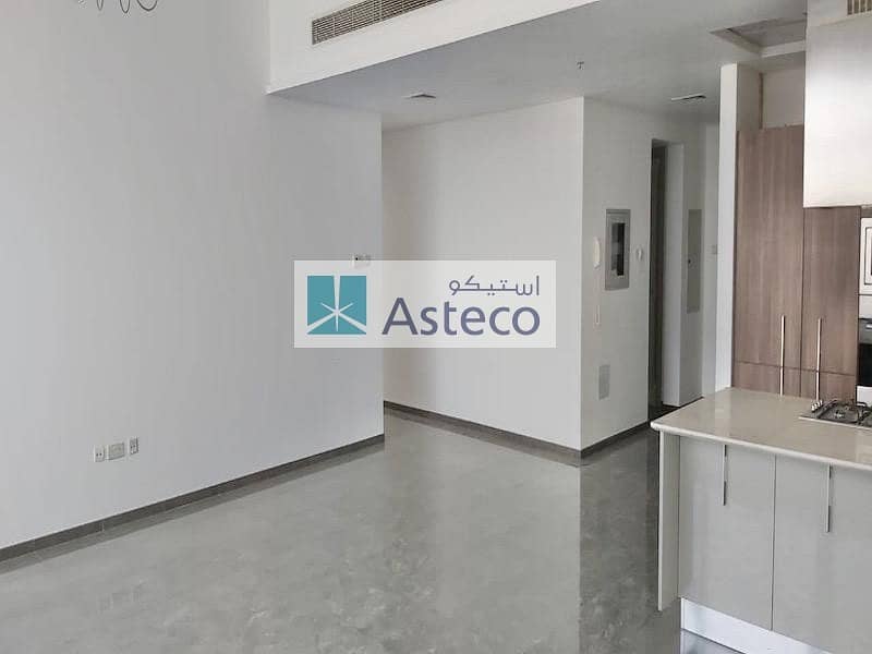 3 Bed + Maidroom with Kitchen Appliances and Terrace 3 Bed + Maidroom with Kitchen Appliances and Terrace