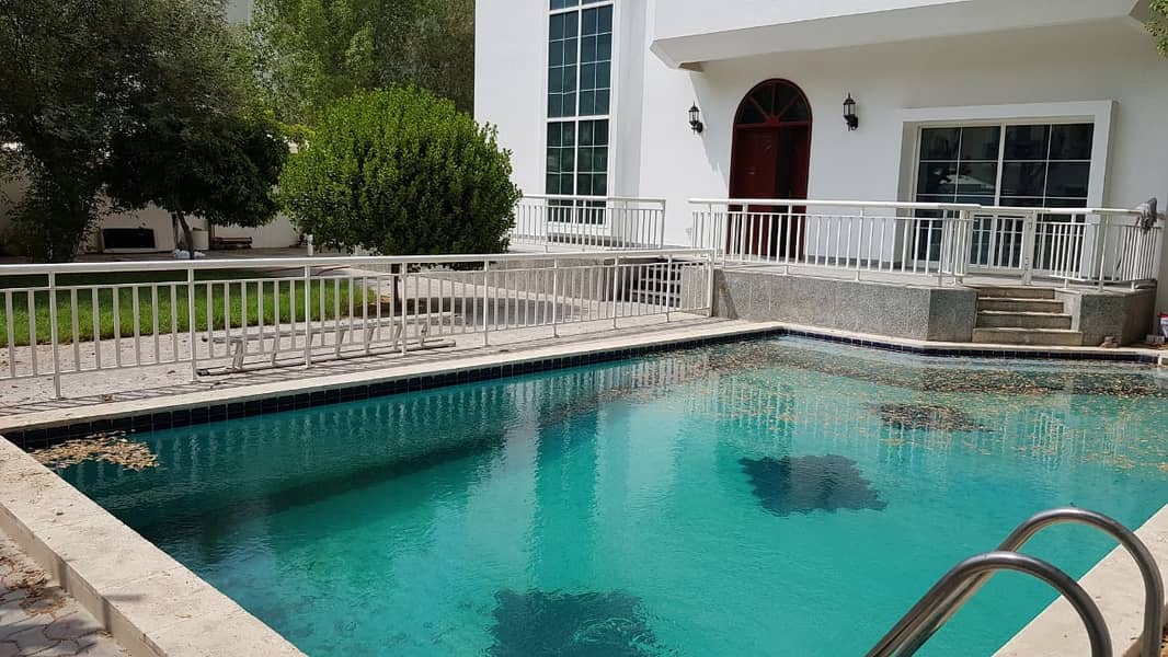 *** AMAZING OFFER – Luxury 5BHK Villa with private pool available in Al Falaj area, Sharjah