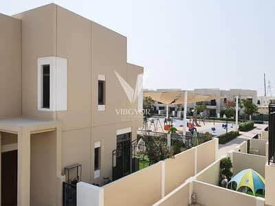 Vacant | Single Row | Next to Park Vacant | Single Row | Next to Park