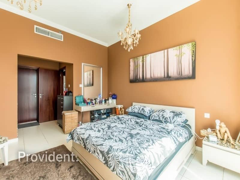 Spacious two bedrooms | En-suite with Canal View