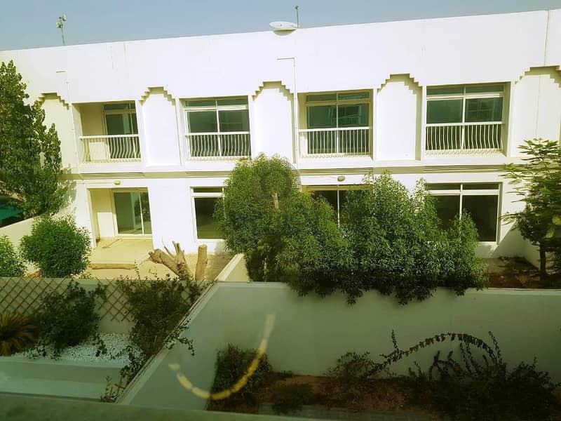 Villa in Umm Suqeim 3 I 3BR All in Suite I Private Garden