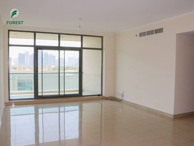 Spacious|Pool & Partial Golf Course View | Vacant Spacious|Pool & Partial Golf Course View | Vacant