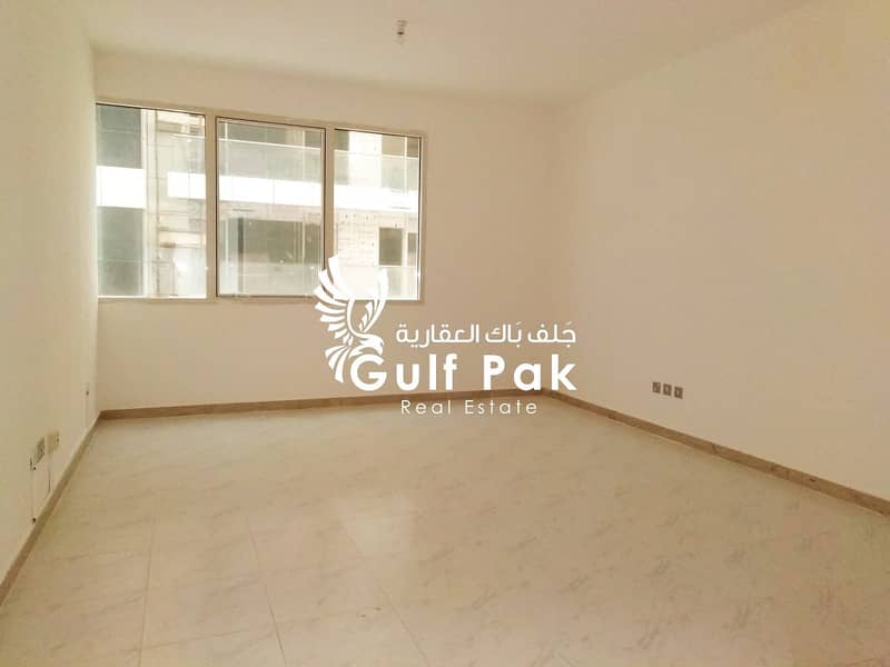 Huge 4BHK+All Facilities In Khalidiyah