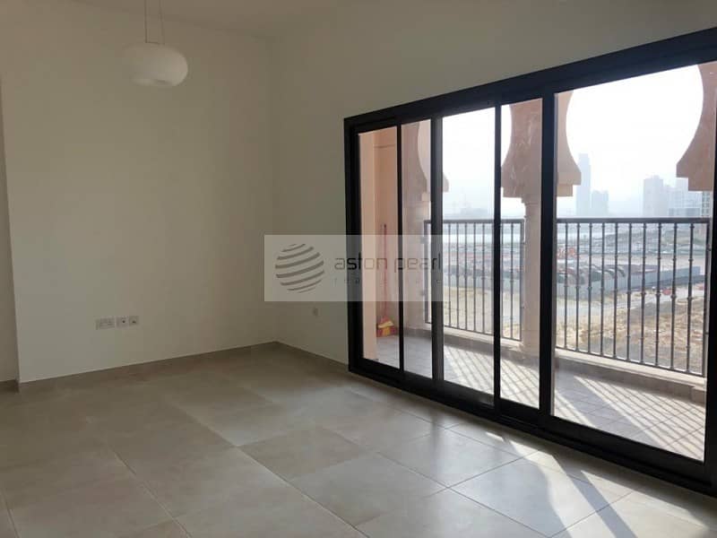 Ready to Move in | Brand New | 1BR+Balcony+Laundry
