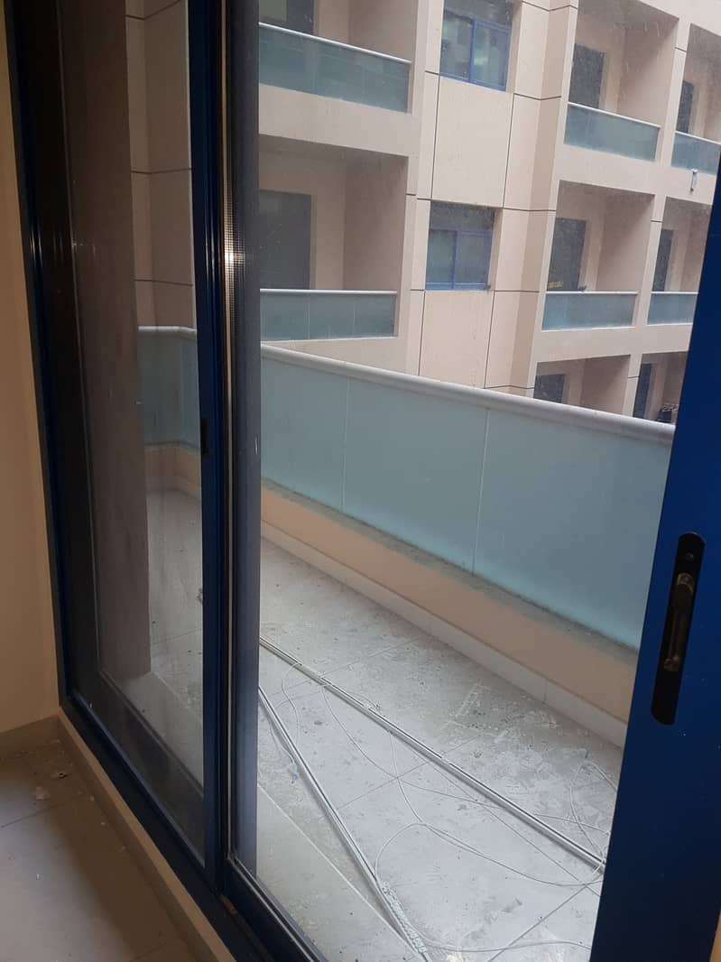 CHILLER FREE * 32K ** 1000 SQFT  BALCONY WARDROBE WITH ALL FACILITIES . .