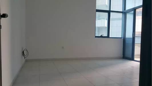 1 BEDROOM APARTMENT WITH PARKING 1 BEDROOM APARTMENT WITH PARKING
