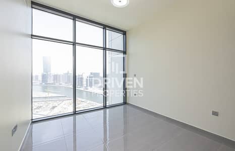 2 Bedroom Apartment for Sale in Business Bay, Dubai - Furnished and Elegant Apt with Canal Views 2 Bedroom Apartment for Sale in Business Bay, Dubai - Furnished and Elegant Apt with Canal Views