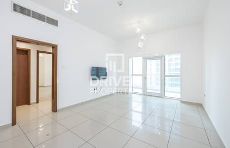 Upgraded 1 Bedroom Apartment with Sea view Upgraded 1 Bedroom Apartment with Sea view