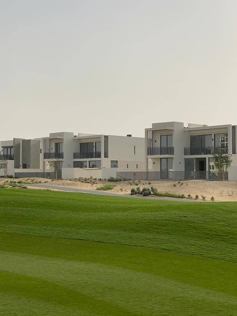 Pay 25% move in|75% post handover|Golf course villa