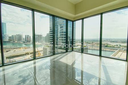 Mid floor with full water canal view both sides Mid floor with full water canal view both sides