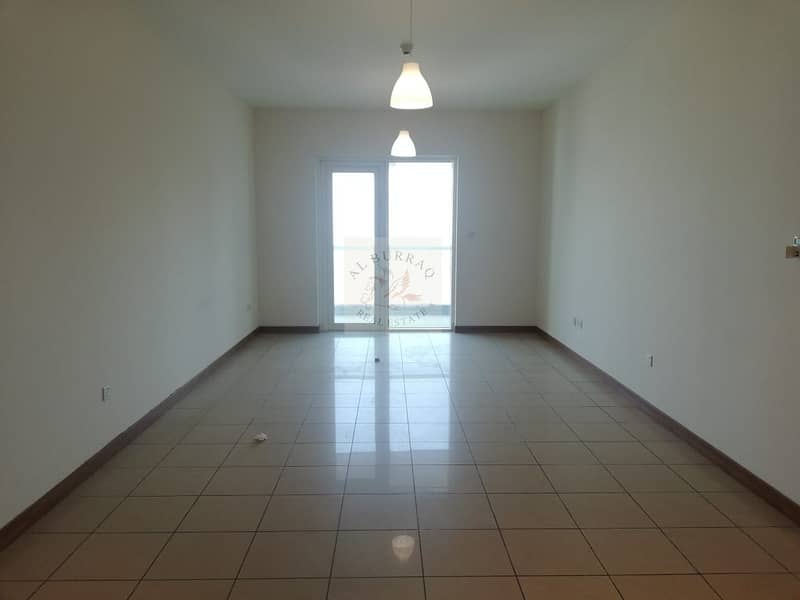 Well Maintained Unfurnished Chiller Free 2 Bed in Dubai Marina