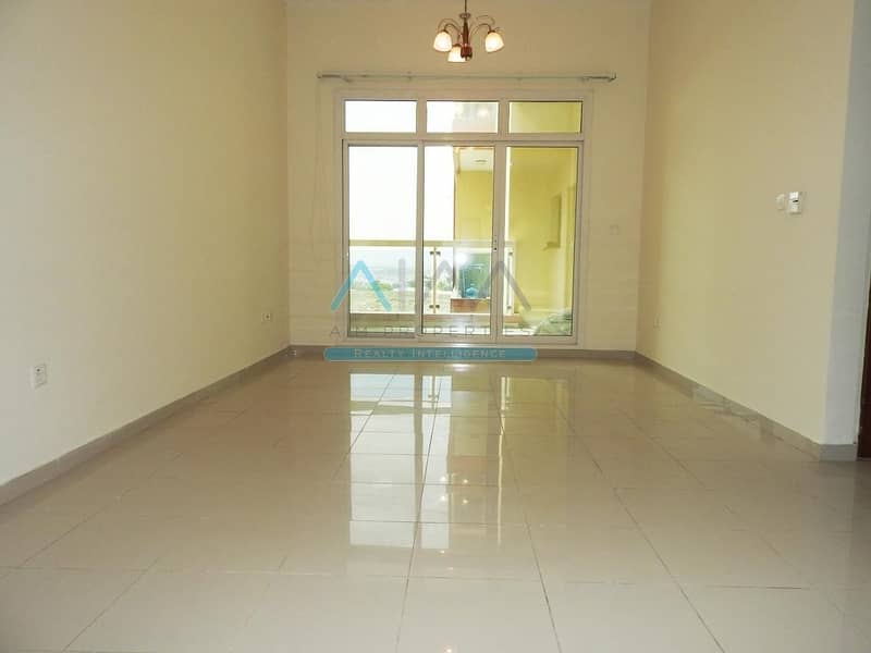 Massive 1000 Sqft 1BR in Lavista Besides Souk Mall at 36 Massive 1000 Sqft 1BR in Lavista Besides Souk Mall at 36
