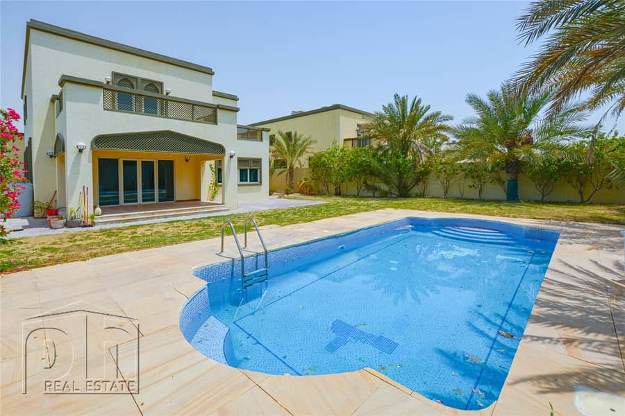 Available Now| Private Pool | Landscaped