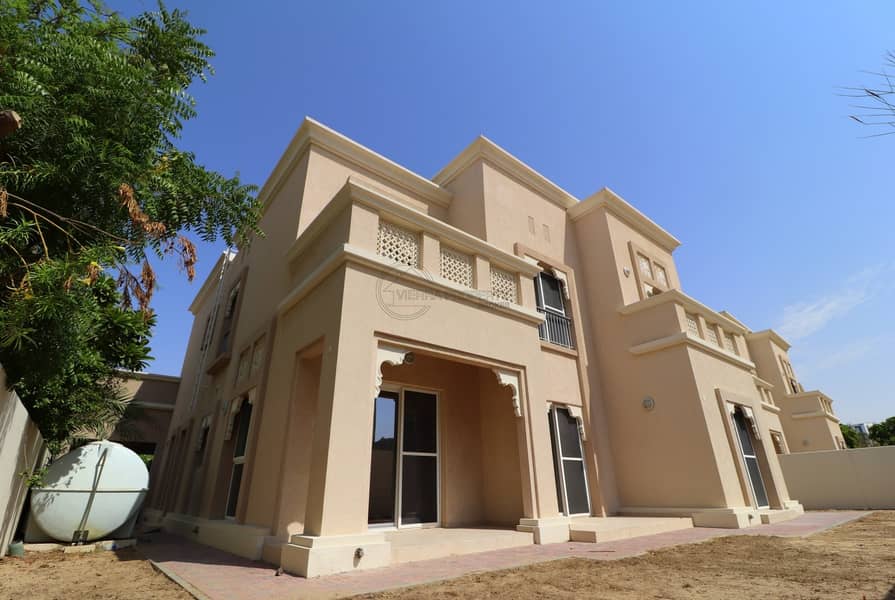EXECUTIVE | 5BR+MAID | INDEPENDENT CORNER VILLA EXECUTIVE | 5BR+MAID | INDEPENDENT CORNER VILLA