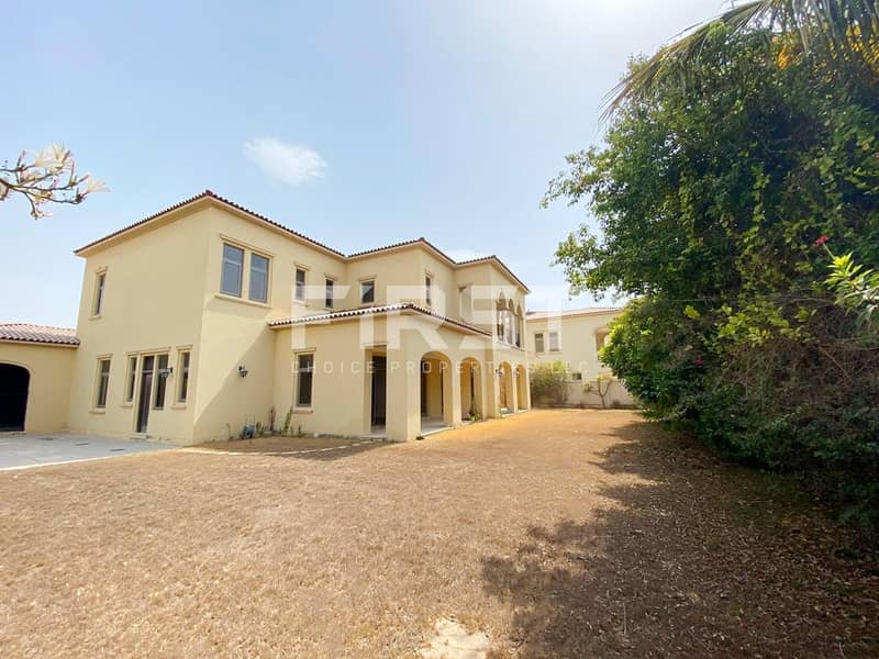 Superb Executive Villa in Prestigious Site