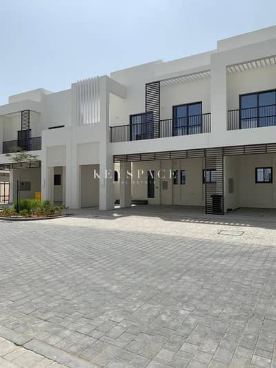 Luxury Beachfront Villa For Rent | Fully Fitted Kitchen Luxury Beachfront Villa For Rent | Fully Fitted Kitchen