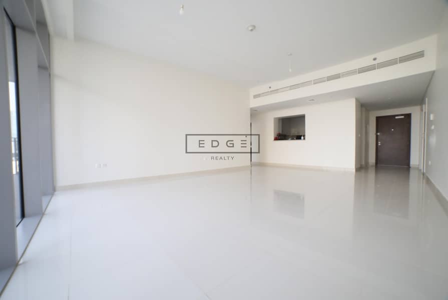 HUGE 3 BED + MAID/ NEGOTIABLE/ GREAT UNIT HUGE 3 BED + MAID/ NEGOTIABLE/ GREAT UNIT