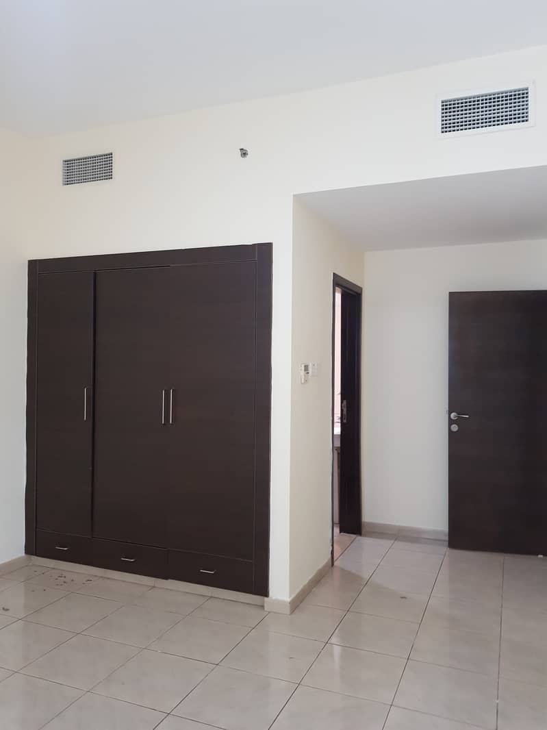 位于阿尔纳赫达（迪拜）街区，阿尔纳达1区 2 卧室的公寓 43000 AED - 4697034