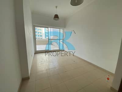 1-Bedroom in Mayfair Residency with Balcony 1-Bedroom in Mayfair Residency with Balcony