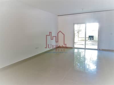 Well kept 2BR villa in Arabian semi single row Well kept 2BR villa in Arabian semi single row