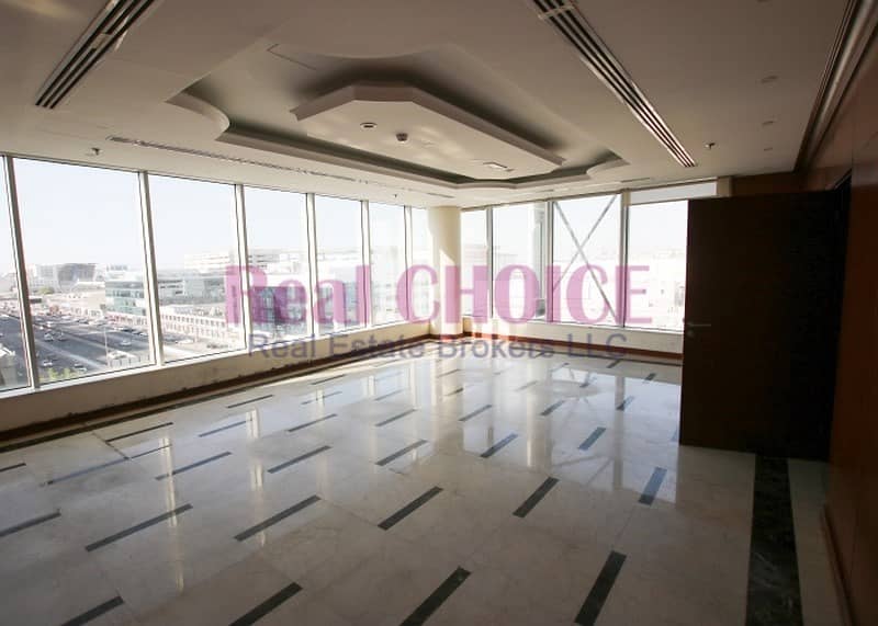 Prime location | Chiller Free | in 4 Payments Prime location | Chiller Free | in 4 Payments