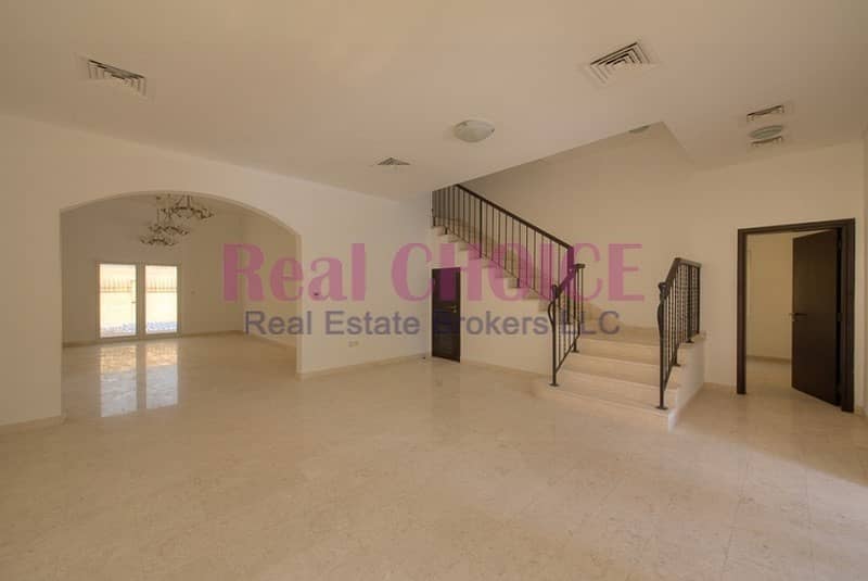 5 Bedroom Villa with Private Garden and Pool 5 Bedroom Villa with Private Garden and Pool