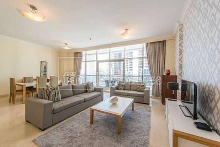 Furnished water-facing apartment in Dorra Bay