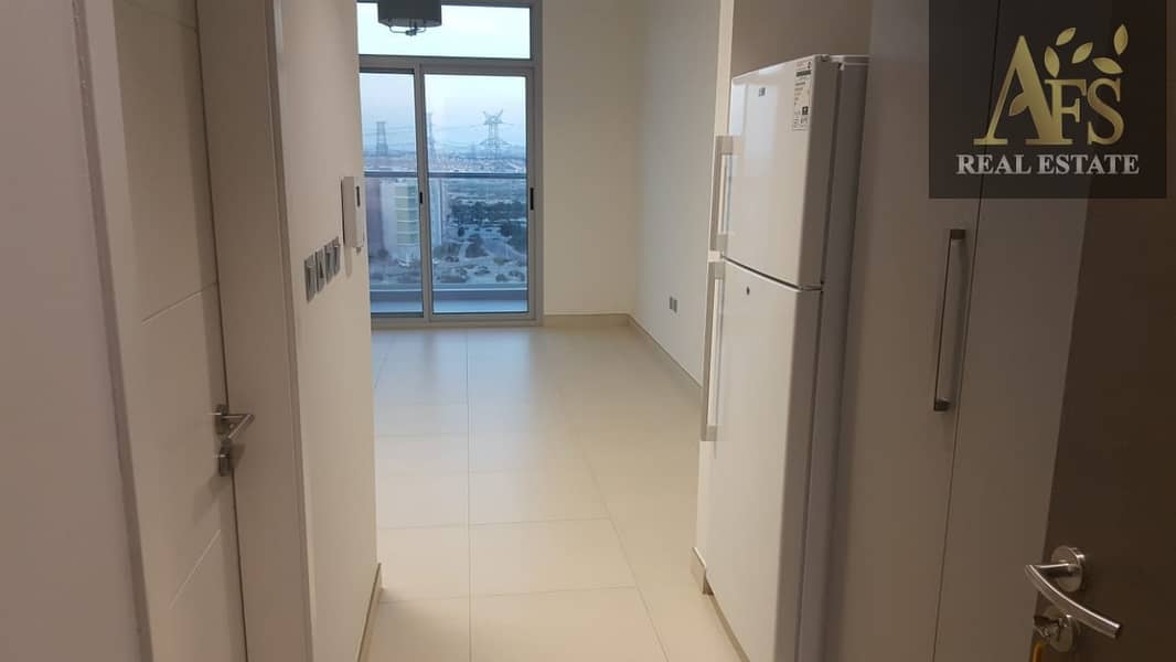 8 Vacant | Furnished Studio | Road and Skyline View |